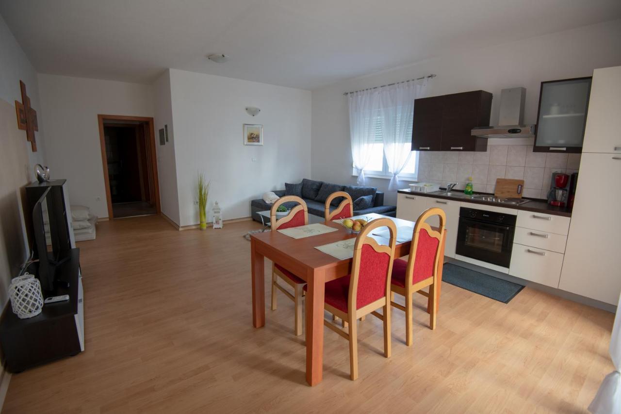 Apartments Mamut Трогир Экстерьер фото