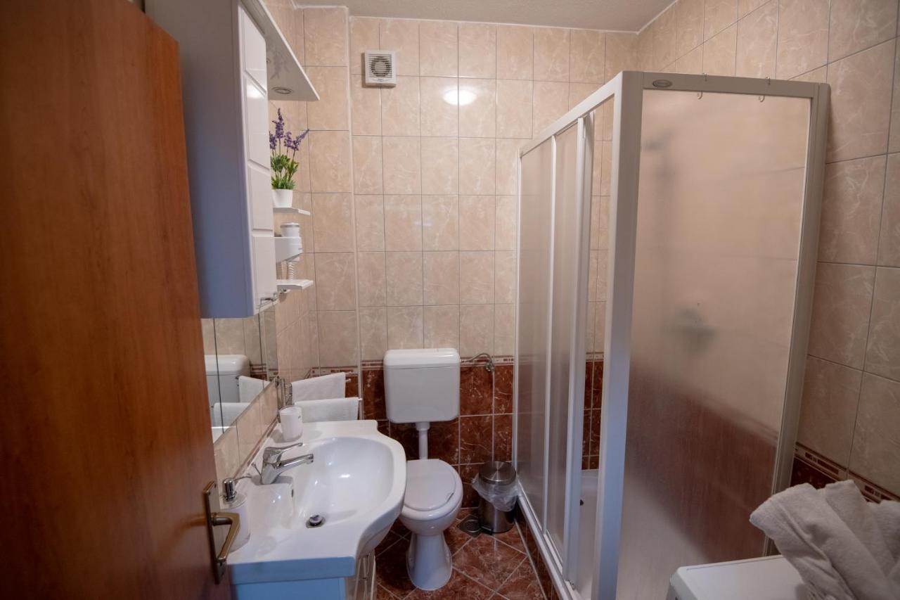 Apartments Mamut Трогир Экстерьер фото