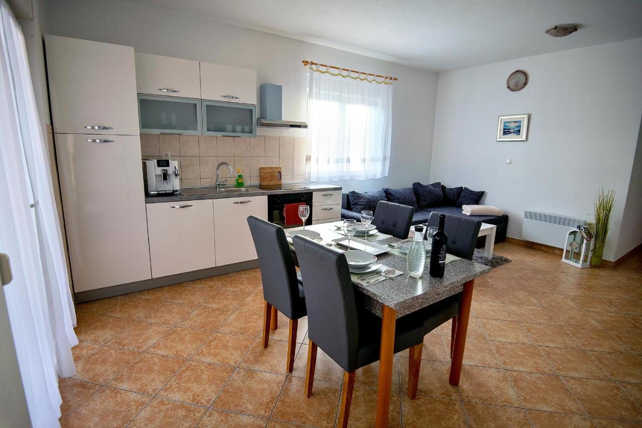 Apartments Mamut Трогир Экстерьер фото