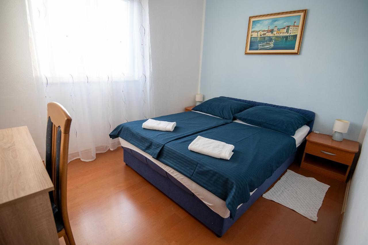 Apartments Mamut Трогир Экстерьер фото