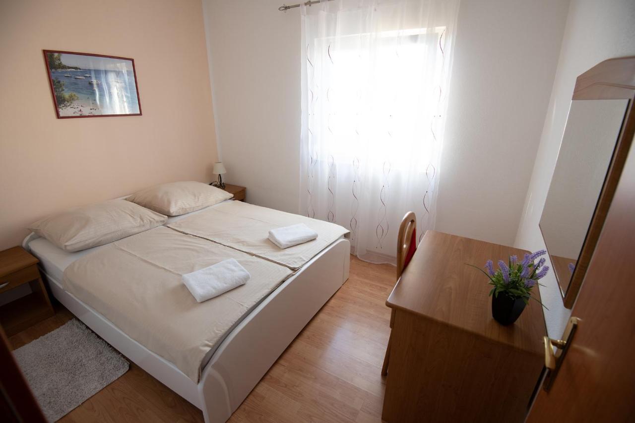 Apartments Mamut Трогир Экстерьер фото
